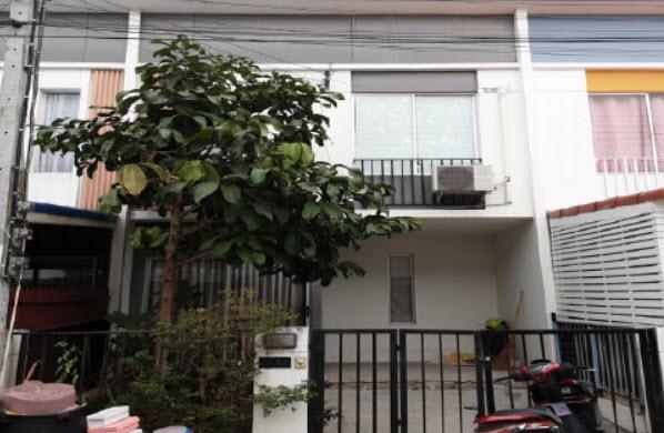 316/82 ม.บ้านพฤกษา  แหลมฟ้าผ่า พระสมุทรเจดีย์ สมุทรปราการ